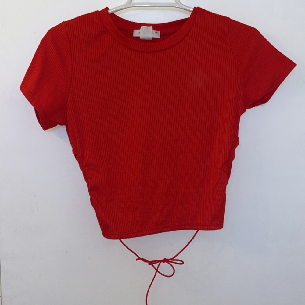 Red Ribbed No-Back Crop-Top